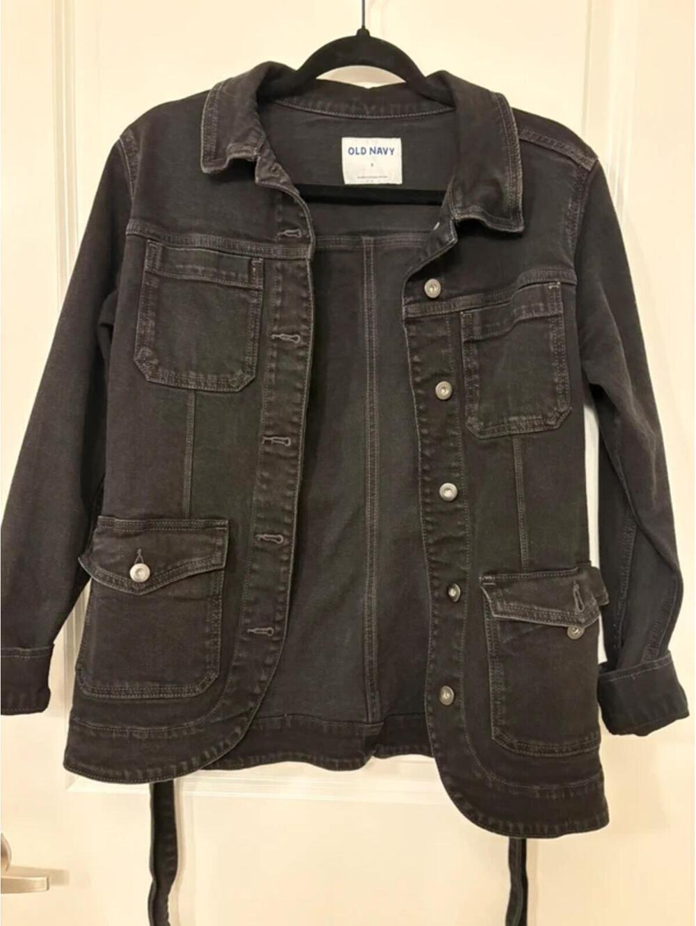 Old Navy Cotton charcoal denim jacket with belt